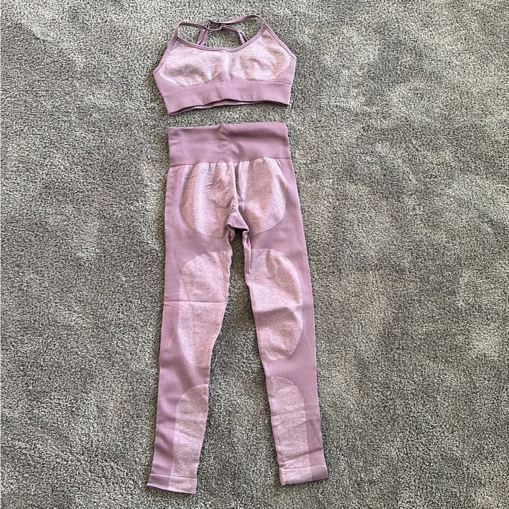 Amazon Pink Seamless Leggings and Sports Bra Set